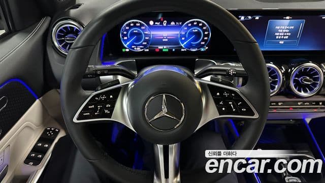 Mercedes-Benz EQB 2025 — ფოტო 16/20