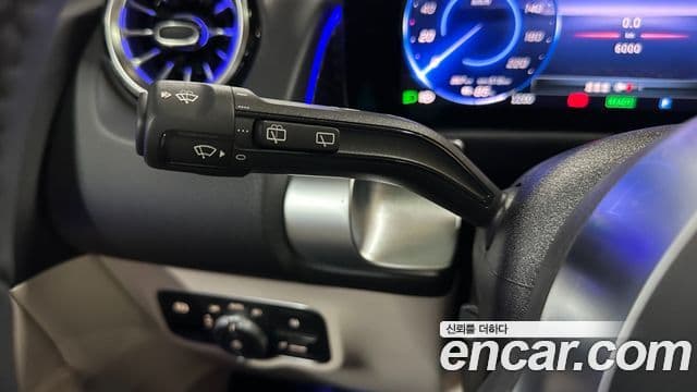 Mercedes-Benz EQB 2025 — ფოტო 18/20