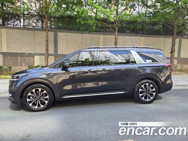 Kia Carnival 2021 — Şəkil 1/1