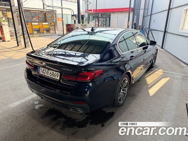 BMW 5 Series 2023 — ფოტო 2/16
