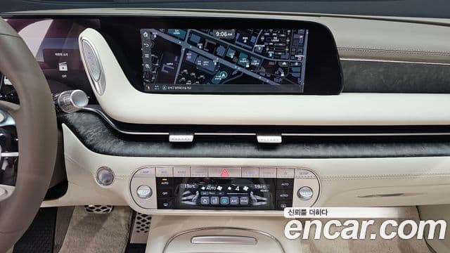 Genesis G90 2022 — ფოტო 14/20