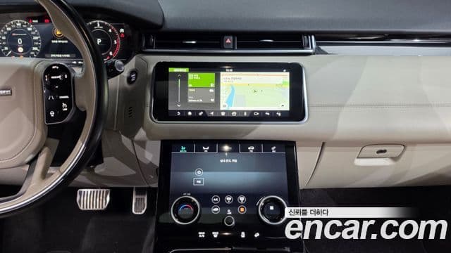 Land Rover Range Rover Velar 2019 — ფოტო 15/20