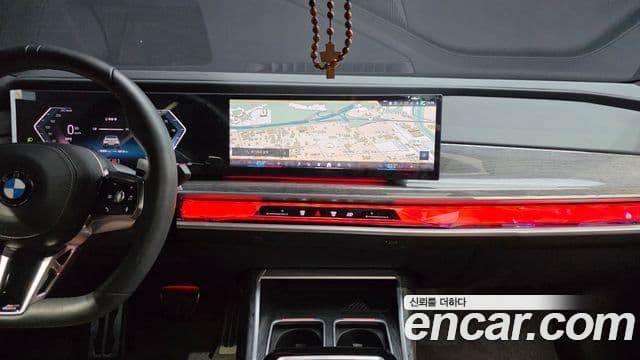 BMW 7 Series 2023 — ფოტო 14/20