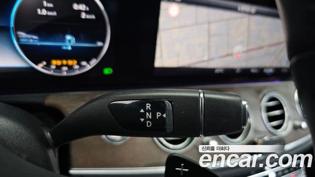 Mercedes-Benz E-Class 2020 — Фото 7/20