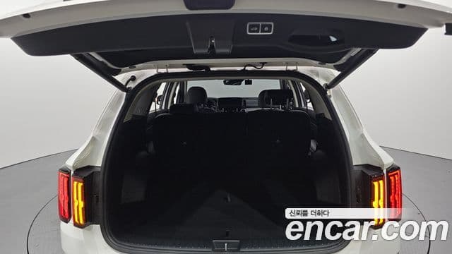 Kia Sorento 2021 — Фото 20/20
