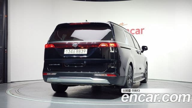 Kia Carnival 2021 — Şəkil 19/20