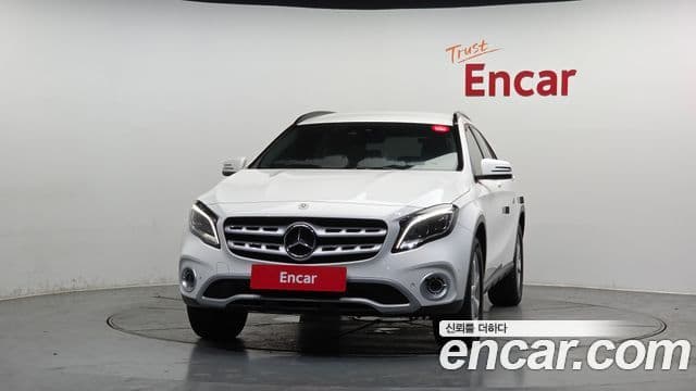 Mercedes-Benz GLA-Class 2019 — Şəkil 2/20