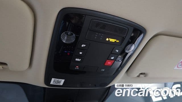 Kia Carnival 2023 — Фото 16/20