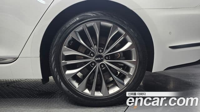 Kia The K9 2022 — Photo 18/34