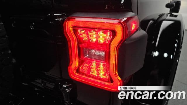 Jeep Wrangler 2025 — Photo 14/31