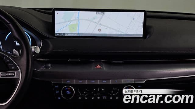 Genesis Electrified G80 2020 — Şəkil 14/20