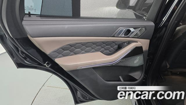 BMW X5M 2022 — Photo 8/33