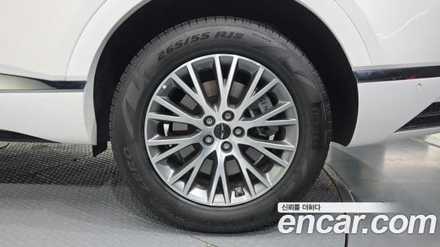 Genesis GV80 2025 — Photo 24/35