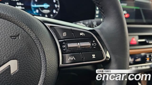 Kia Seltos 2024 — ფოტო 14/20