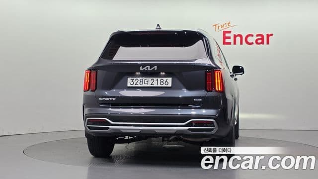 Kia Sorento 2023 — ფოტო 4/20