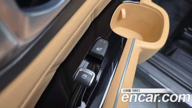 Kia Sorento 2023 — ფოტო 17/20