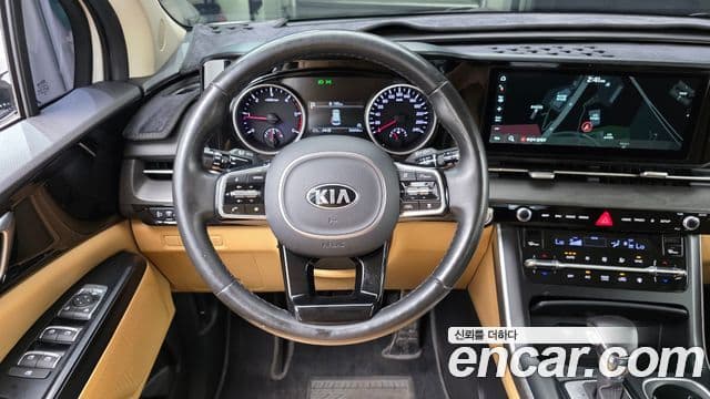 Kia Carnival 2021 — Фото 13/20