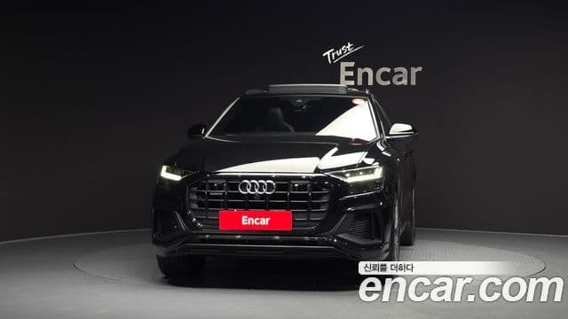 Audi Q7 2022 — ფოტო 2/20