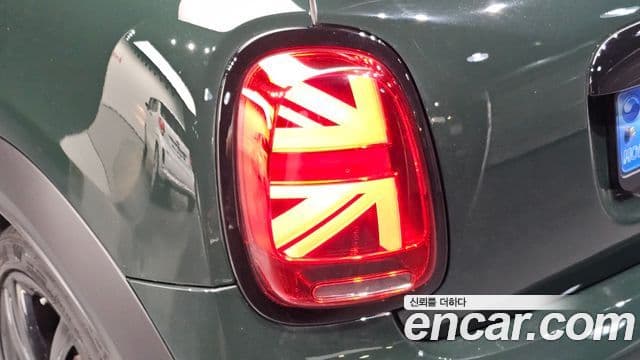 Mini Cooper S Convertible 2024 — Photo 13/31