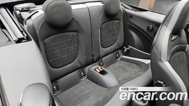 Mini Cooper S Convertible 2024 — Photo 21/31