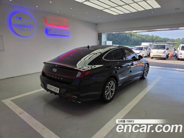 Hyundai Sonata 2022 — ფოტო 5/16