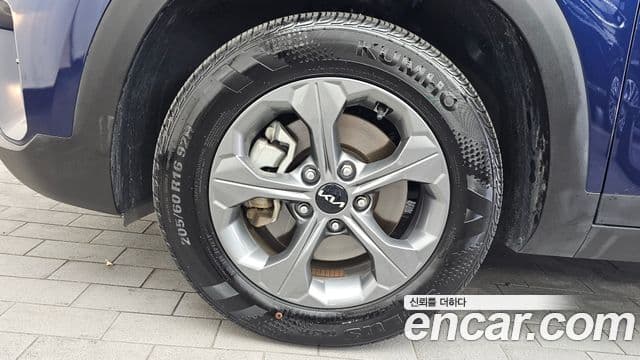 Kia Seltos 2023 — Şəkil 5/20