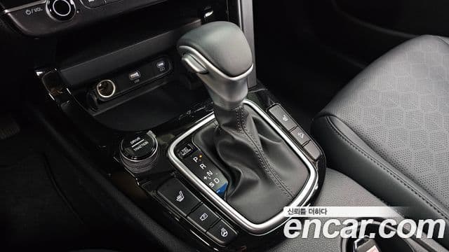 Kia Seltos 2023 — Şəkil 9/20