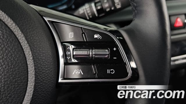 Kia Seltos 2023 — Şəkil 19/20