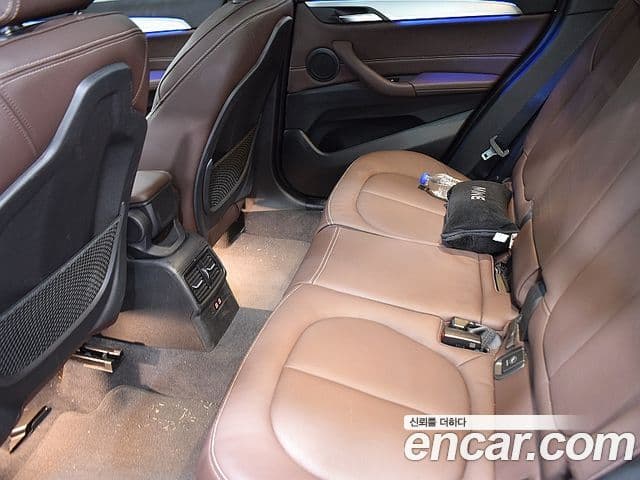 BMW X1 2022 — Şəkil 10/20