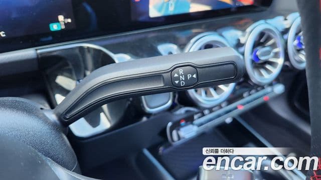 Mercedes-Benz EQA 2025 — ფოტო 16/20