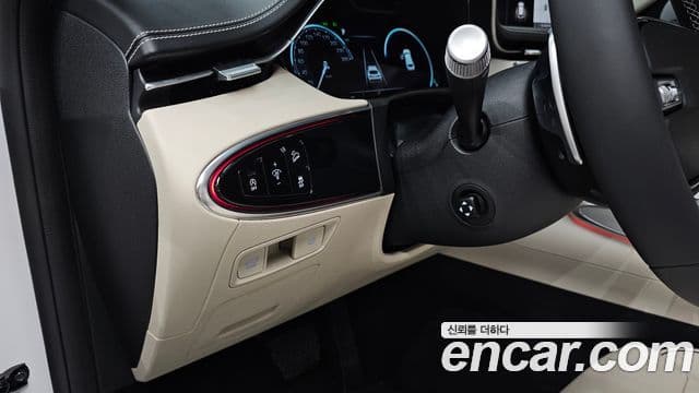 Genesis GV70 2021 — ფოტო 19/20