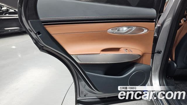 Genesis GV70 2024 — Photo 7/31