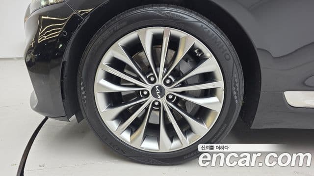 Kia The K9 2022 — ფოტო 5/20
