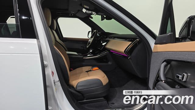 Land Rover Range Rover Sport 2025 — Фото 10/20
