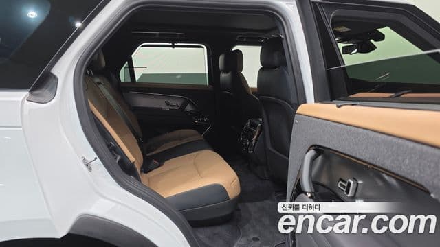 Land Rover Range Rover Sport 2025 — Фото 19/20
