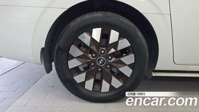Hyundai Staria 2021 — фото 5 из 20