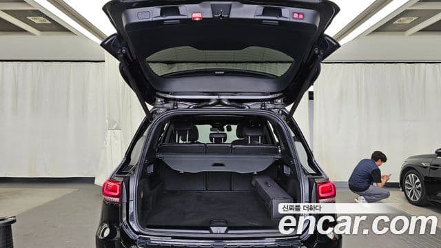 Mercedes-Benz GLB-Class 2020 — Şəkil 19/20