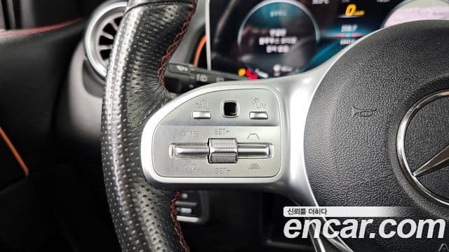 Mercedes-Benz GLB-Class 2020 — Photo 27/30