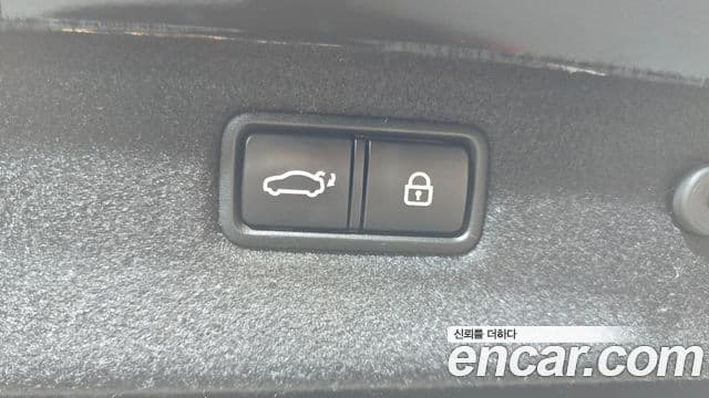 Genesis G70 2019 — ფოტო 19/20