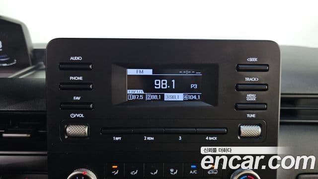 Hyundai Staria 2021 — Фото 17/20