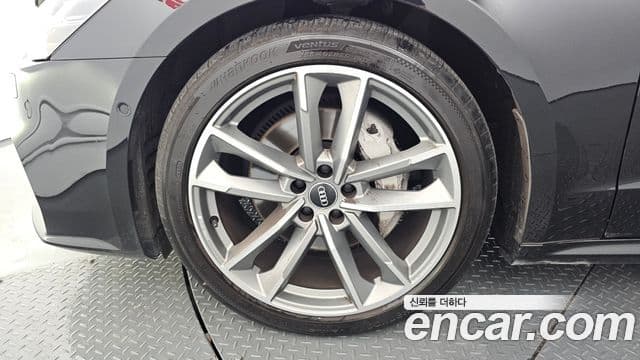 Audi A7 2021 — фото 5 из 20