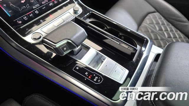Audi Q7 2023 — ფოტო 7/20