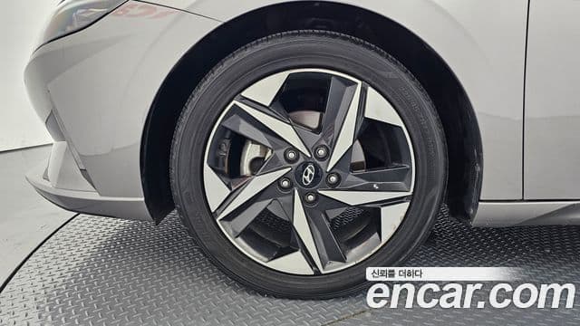 Hyundai Avante 2020 — ფოტო 5/20