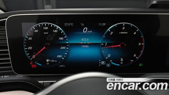 Mercedes-Benz GLE-Class 2020 — ფოტო 8/20