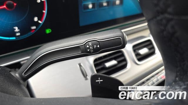 Mercedes-Benz GLE-Class 2020 — ფოტო 9/20