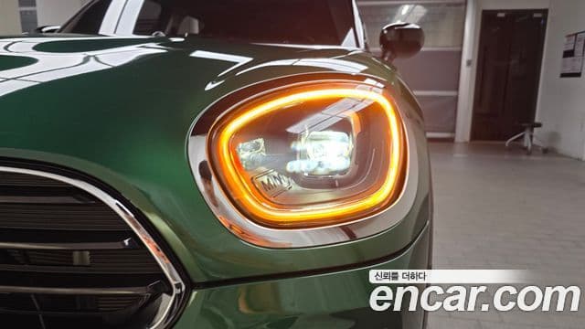 Mini Cooper Countryman 2023 — Photo 3/32