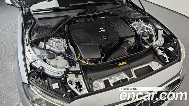 Mercedes-Benz E-Class 2025 — ფოტო 5/20