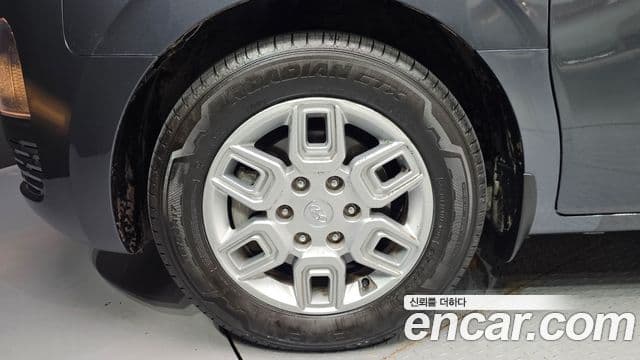 Hyundai Staria 2022 — ფოტო 5/20