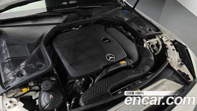 Mercedes-Benz C-Class 2019 — Фото 6/20