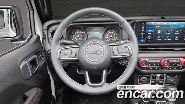 Jeep Wrangler 2025 — ფოტო 13/20